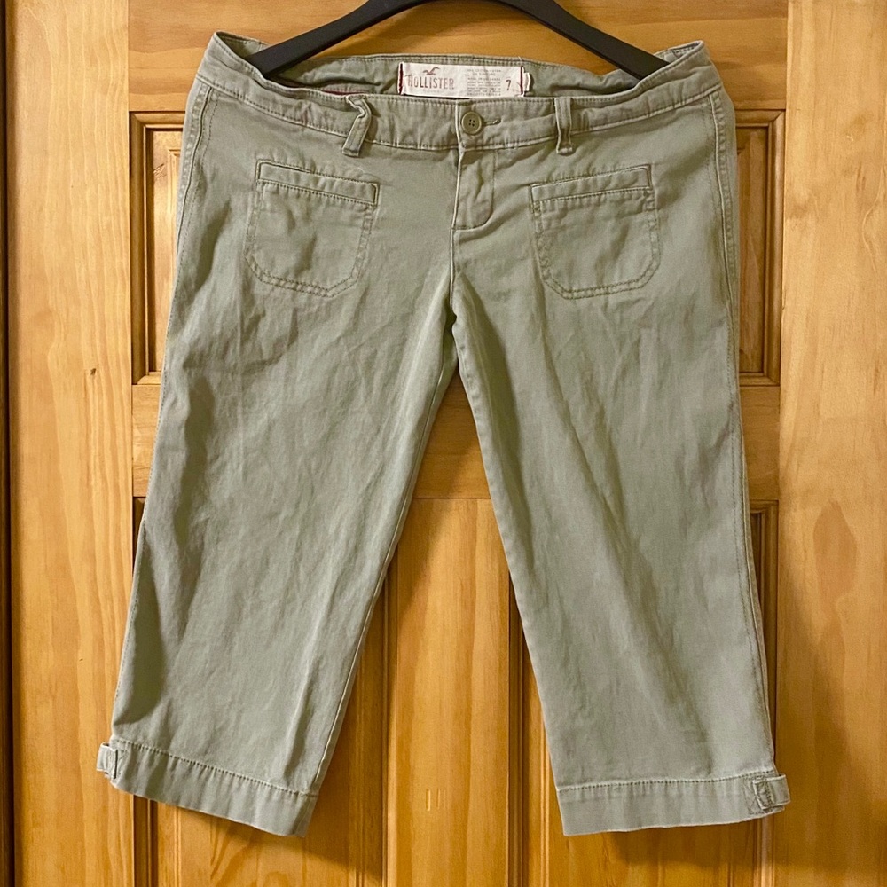 Hollister olive green shorts